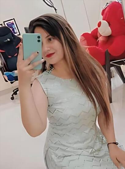 Sara young model Mahipalpur